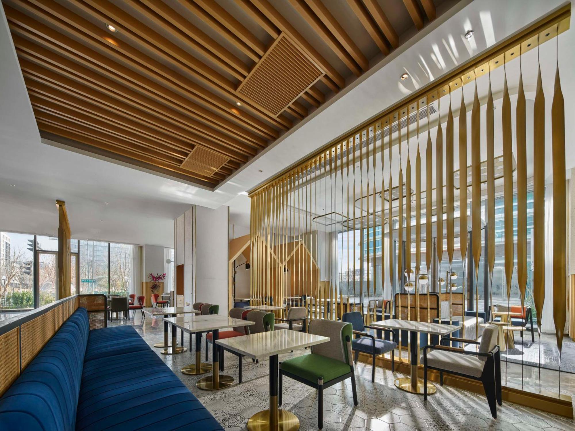 Hotel Hilton Garden Daxing International Airport 4*